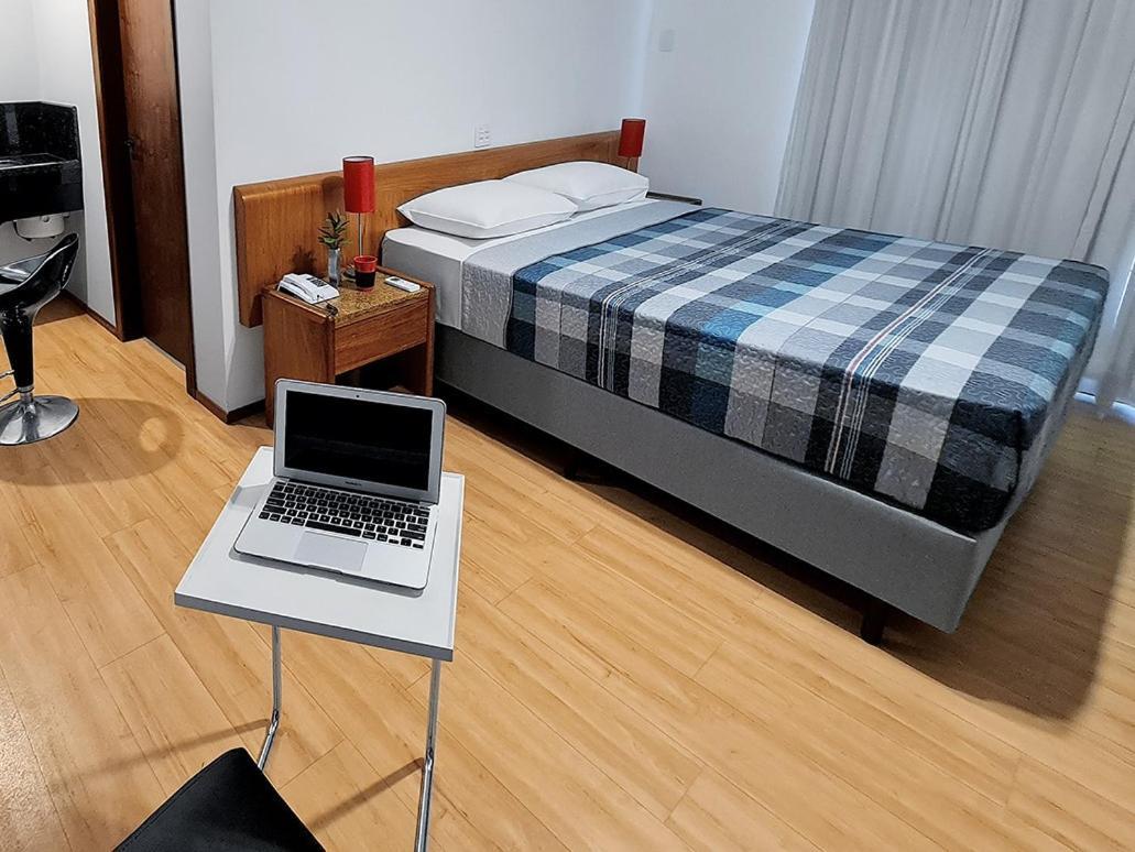 Hotel Germania 주앵빌 외부 사진