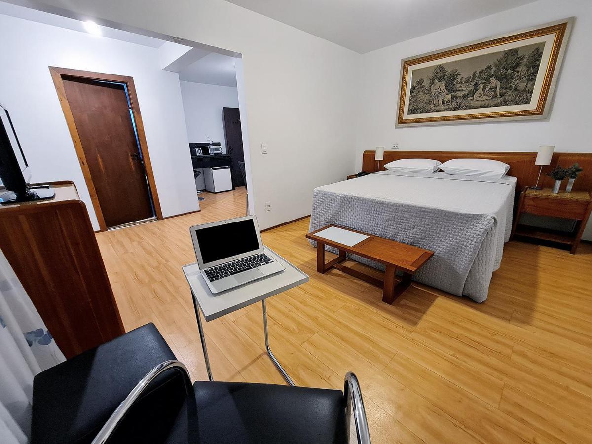Hotel Germania 주앵빌 외부 사진