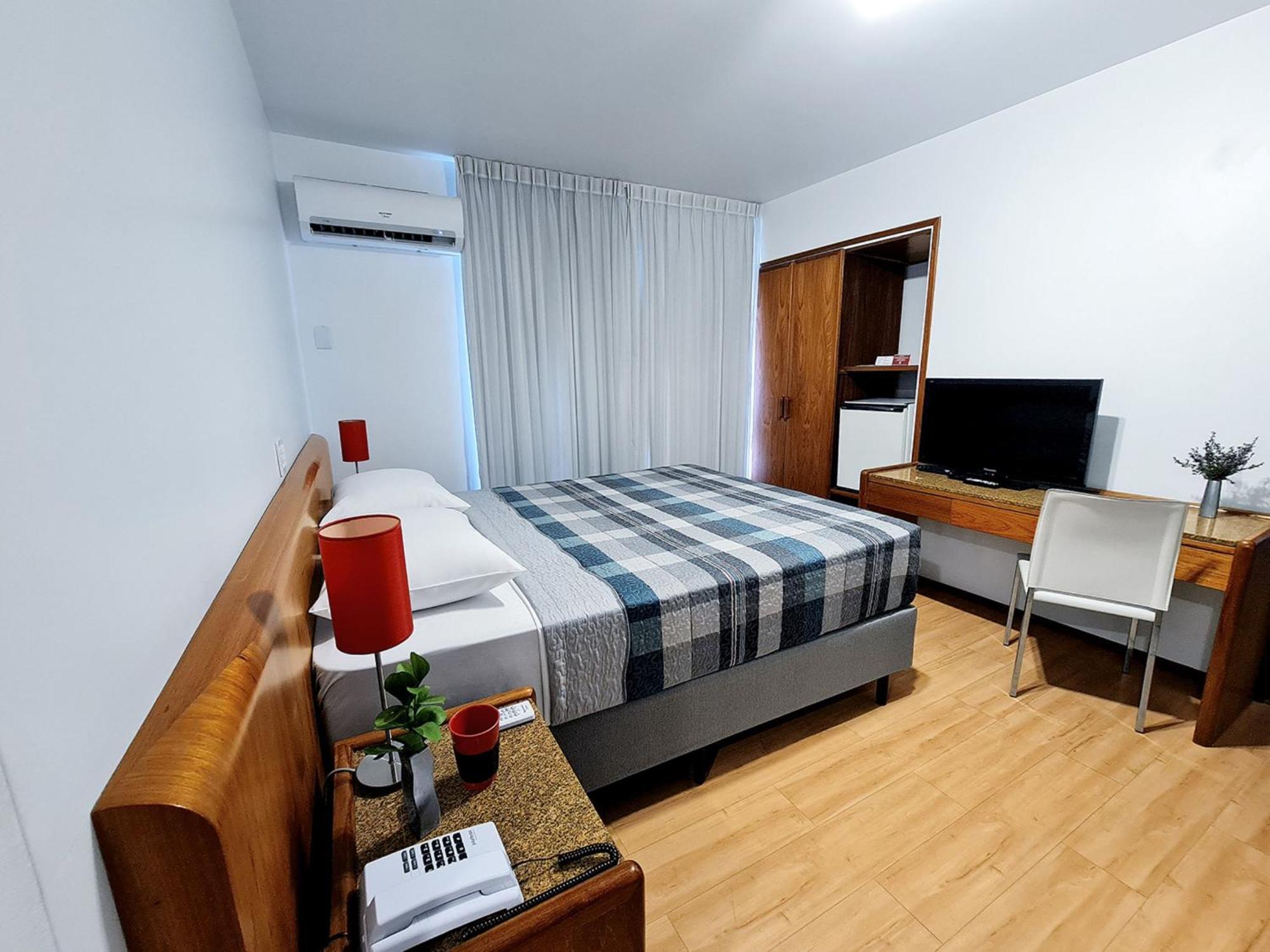 Hotel Germania 주앵빌 외부 사진